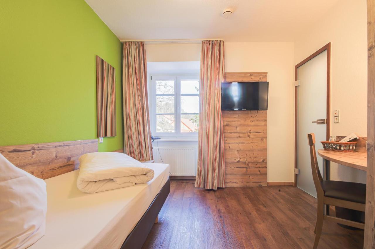 Landgasthof Hotel Rebstock Stuhlingen Exterior foto